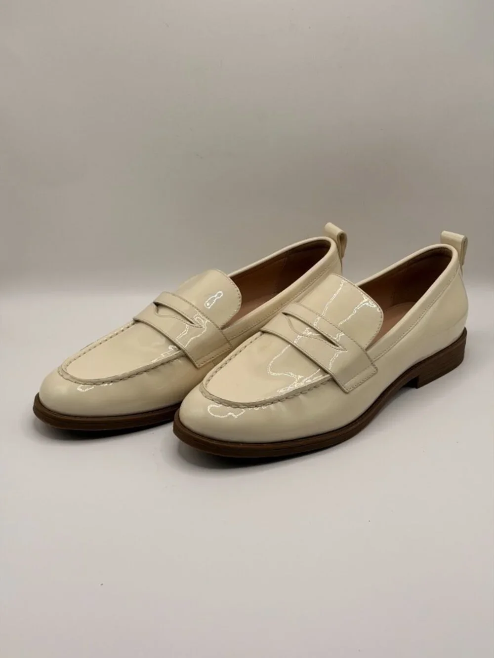 Cole Haan Women's Stassi Ivory Penny Loafer Sz 9 B
